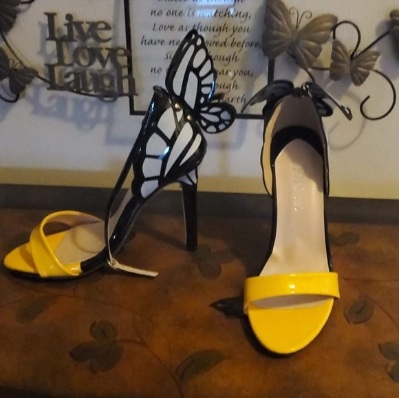 Butterfly heels - Picture 2 of 2
